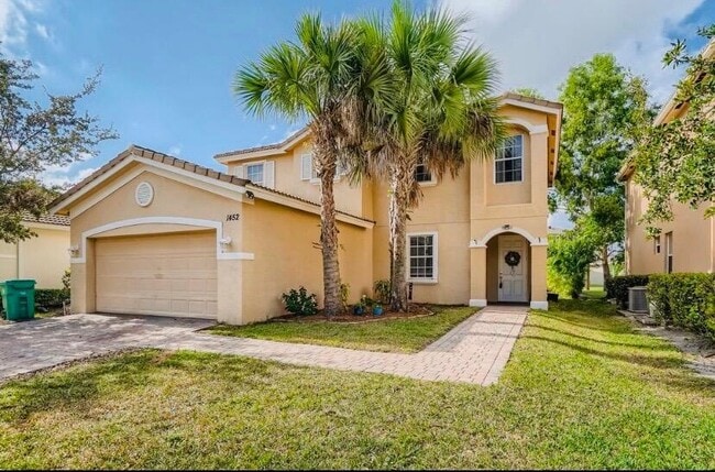 property at 1452 NW Leonardo Cir