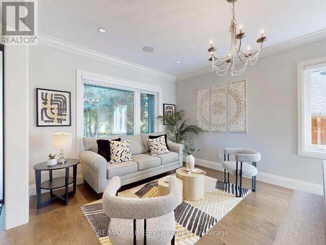 116 Pinegrove Ave in Toronto, ON - Building Photo - Building Photo