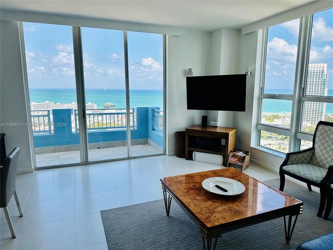 90 Alton Rd, Unit 3101 in Miami Beach, FL - Building Photo - Building Photo