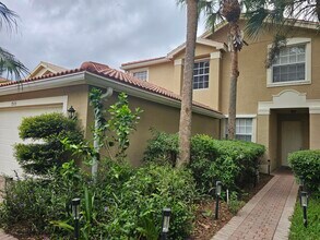 7533 Topiary Ave in Boynton Beach, FL - Building Photo - Building Photo