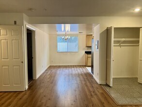 451 S Oakland Ave in Pasadena, CA - Building Photo - Building Photo