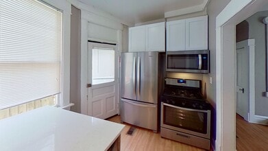 324 E 20th Ave in Columbus, OH - Foto de edificio - Building Photo