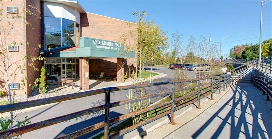 Kannenberg Plaza in Wausau, WI - Foto de edificio