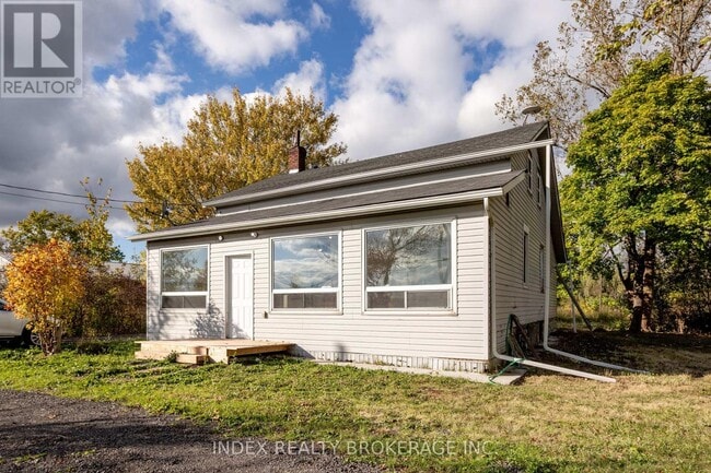 3670 Bowen Rd in Fort Erie, ON - Building Photo - Building Photo