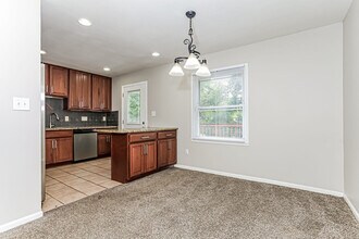 2557 Berthbrook Dr in Cincinnati, OH - Building Photo - Building Photo