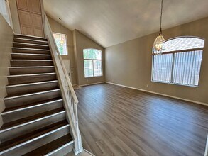 8239 W Voltaire Ave in Peoria, AZ - Building Photo - Building Photo