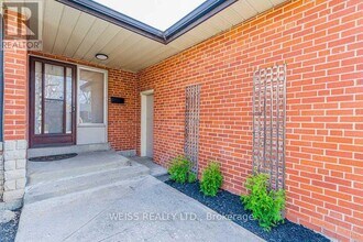 3 Acton Ave in Toronto, ON - Building Photo - Building Photo