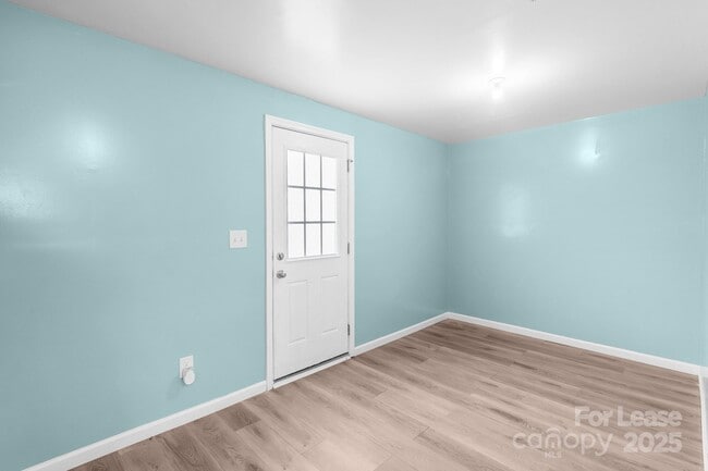 2715 Sydney Overlook Ln in Charlotte, NC - Building Photo - Building Photo