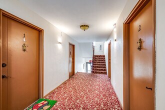 2333 Priscilla St of In the City Apartments in St. Paul, MN - Building Photo - Interior Photo