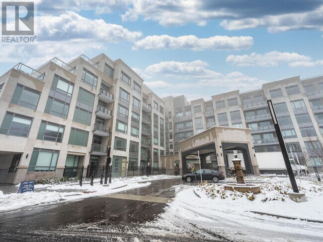 2075 King Rd in King City, ON - Building Photo - Building Photo