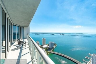 495 Brickell Ave in Miami, FL - Building Photo - Building Photo