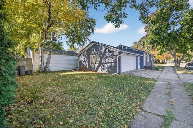 3603 21st Ave in Kenosha, WI - Foto de edificio - Building Photo