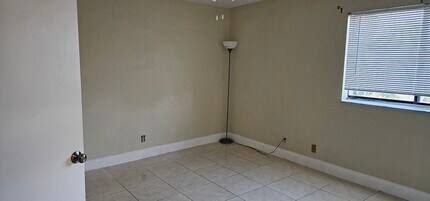 2866 S University Dr, Unit 5208 in Davie, FL - Building Photo - Building Photo