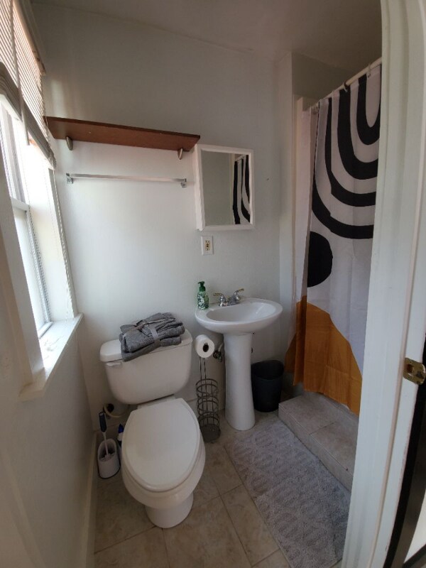 1225 SW 25th Pl-Unit -2 in Gainesville, FL - Building Photo - Building Photo