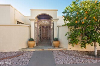 6945 E Glenrosa Ave in Scottsdale, AZ - Building Photo - Building Photo