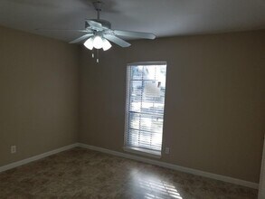 9031 Rue Cambon St in Houston, TX - Foto de edificio - Building Photo