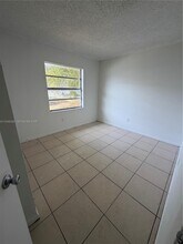 1491 NW 22nd Ct in Fort Lauderdale, FL - Building Photo - Building Photo