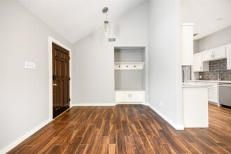 5122 Prairie Creek Dr in Houston, TX - Building Photo - Building Photo