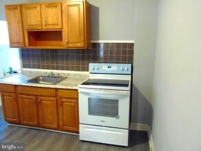 123 S Salford St in Philadelphia, PA - Building Photo - Building Photo