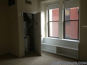62 Boylston St in Boston, MA - Building Photo - Building Photo