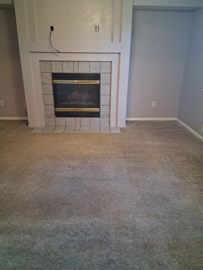1089 S Walden Way, Unit 111 in Aurora, CO - Foto de edificio - Building Photo