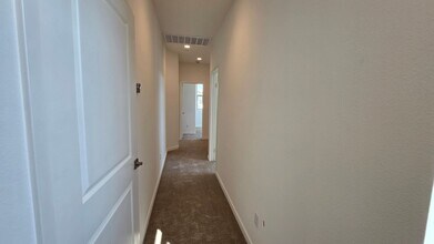 4370 S Alegre Privado in Ontario, CA - Building Photo - Building Photo