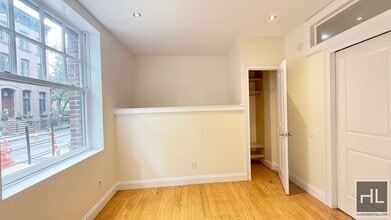 West 11th Street in New York, NY - Building Photo - Building Photo