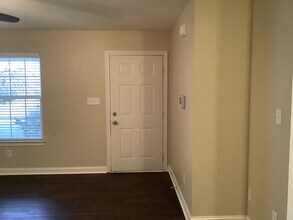 681 Bridgebend Run in Greenwood, IN - Building Photo - Building Photo
