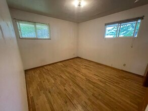 1310 NE Williams St, Unit Unit 1 in Pullman, WA - Foto de edificio - Building Photo