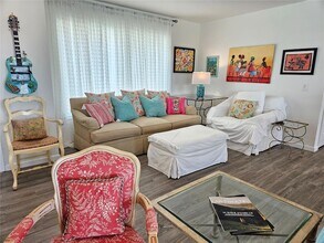 2353 Bal Harbour Dr in Venice, FL - Building Photo - Building Photo