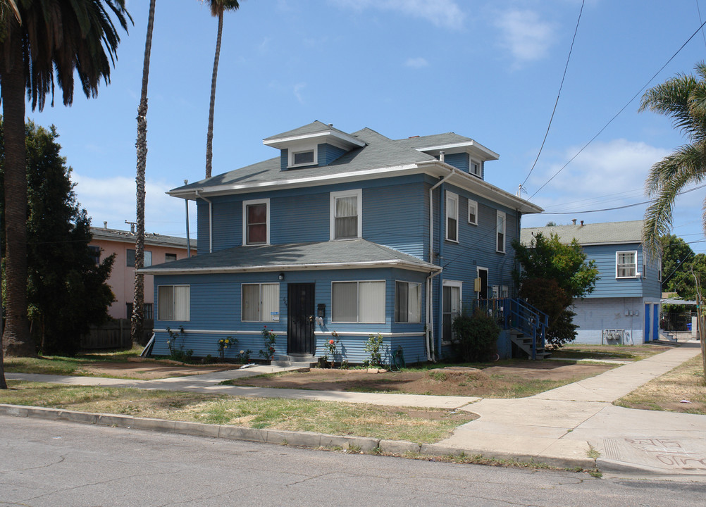 604 C Ave in National City, CA - Foto de edificio