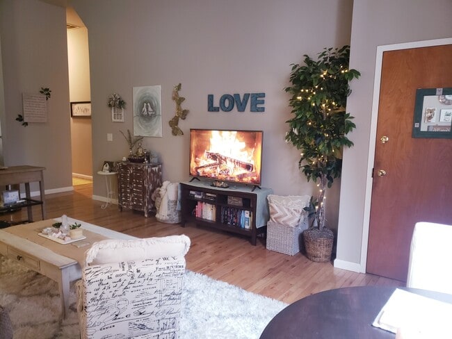 1502 Mount Vernon St, Unit A in Philadelphia, PA - Building Photo - Building Photo