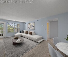 101 Fieldcrest St, Unit 204 in Ann Arbor, MI - Building Photo - Building Photo