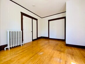 39 Michigan Ave, Unit 1 in Somerville, MA - Building Photo - Building Photo