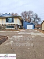 1171 County B Rd W in St. Paul, MN - Building Photo
