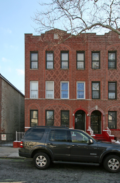 477 E 52nd St in Brooklyn, NY - Foto de edificio