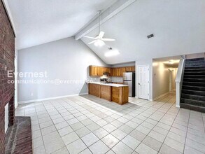 375 Blair Dr W in Southaven, MS - Building Photo - Building Photo