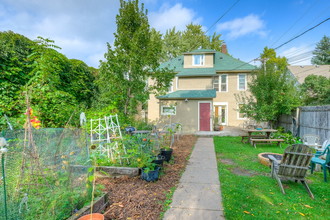 Colonial Flats Mpls in Minneapolis, MN - Building Photo - Building Photo