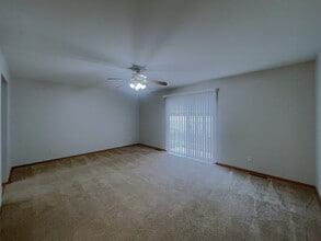 1441 Adams St in Ottawa, IL - Building Photo - Building Photo