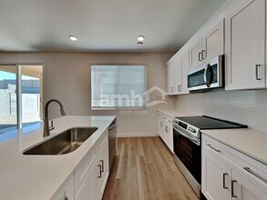 12615 W Flynn Ln in Glendale, AZ - Building Photo - Building Photo