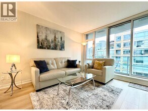 833 Homer St in Vancouver, BC - Building Photo - Building Photo