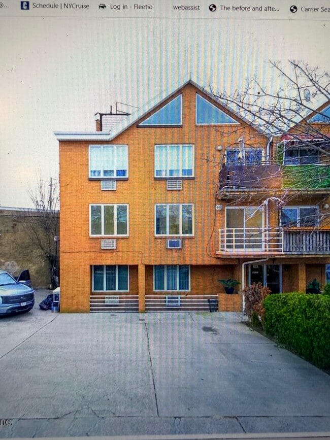 2022 E 53rd St, Unit D1