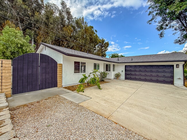 717 Watson Ave in Simi Valley, CA - Building Photo - Building Photo