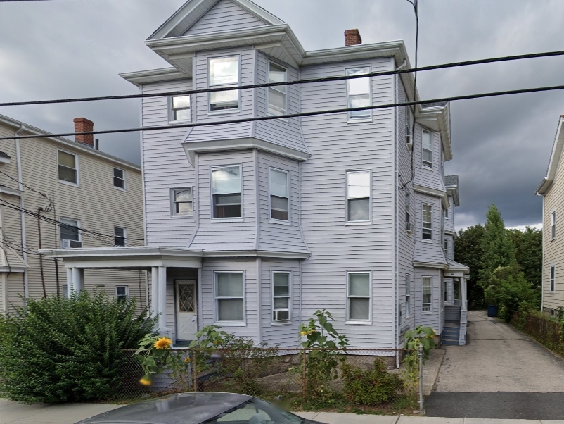 24 Hall St in Fall River, MA - Building Photo