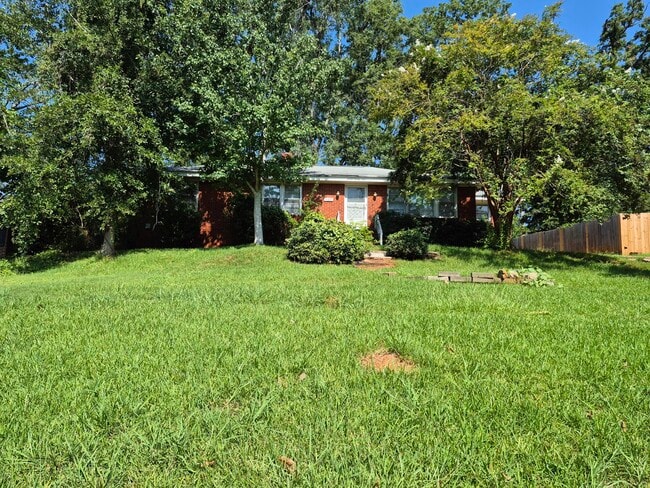 property at 1129 Magnolia Dr