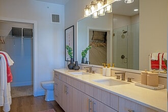 Traverse in Lakewood, CO - Foto de edificio - Building Photo