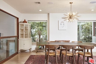 11217 Sunshine Terrace in Los Angeles, CA - Building Photo - Building Photo