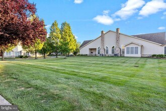 319 Starflower Ln in Langhorne, PA - Building Photo - Building Photo