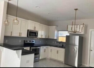 9 Puffin Ave in McAllen, TX - Building Photo - Building Photo