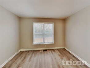 112 Glengariff Ln in Clayton, NC - Building Photo - Building Photo